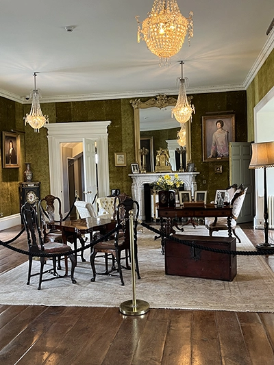 Salon au château de Dunvegan en Ecosse