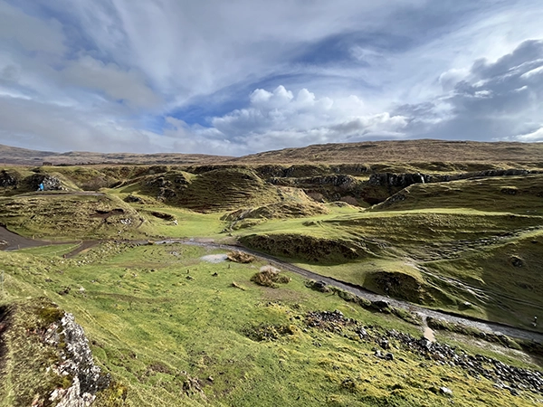 Paysages de collines dans les fairy Glen en Ecosse