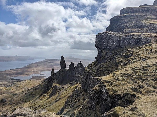 Roches du point Old man of Storr en Ecosse