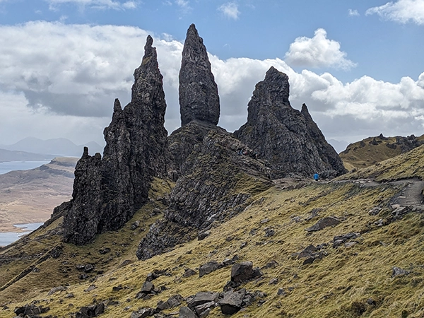 Roches du point Old man of Storr en Ecosse