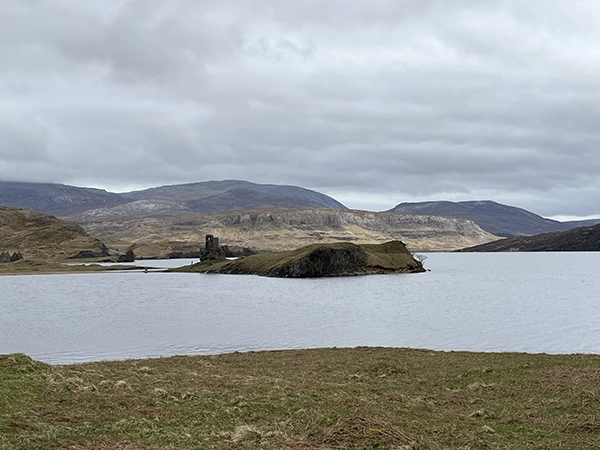 loch et montagne en Ecosse