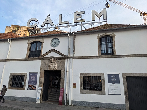 facade exterieure de la cave de Porto Calem