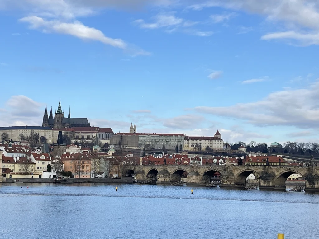 Château de Prague et pont Charles