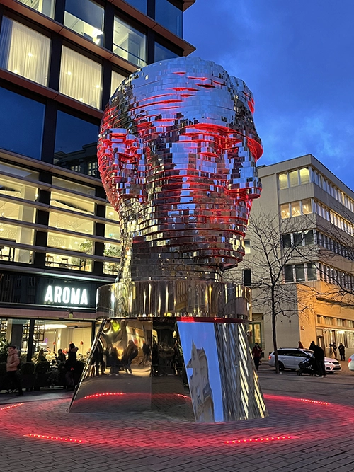 tête tournante Prague