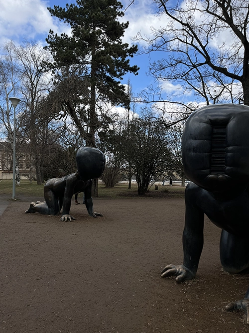 Bébés rampants à Prague