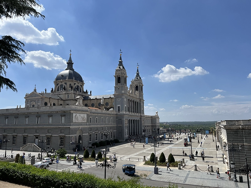 La Cathédrale de la Almudena à Madrid