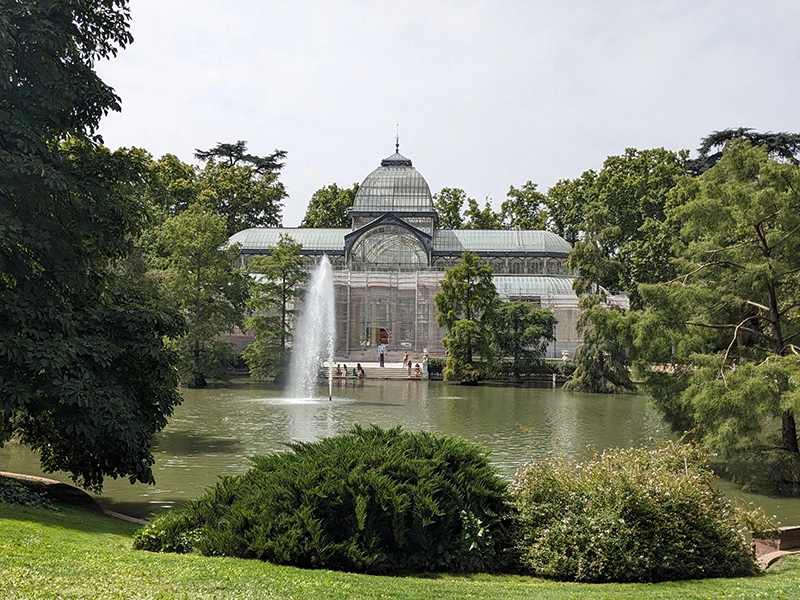 Le palais de Cristal au Parc du Retiro à Madrid