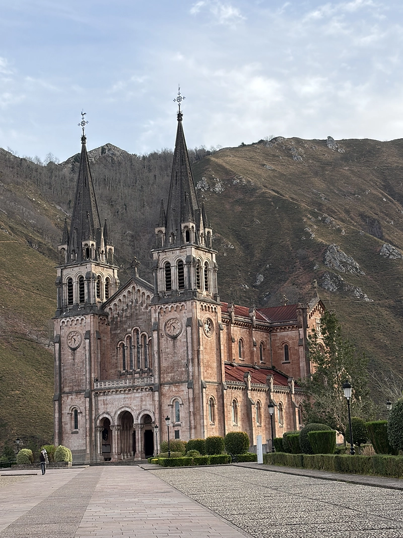 Basilique de Covadonga en Espagne