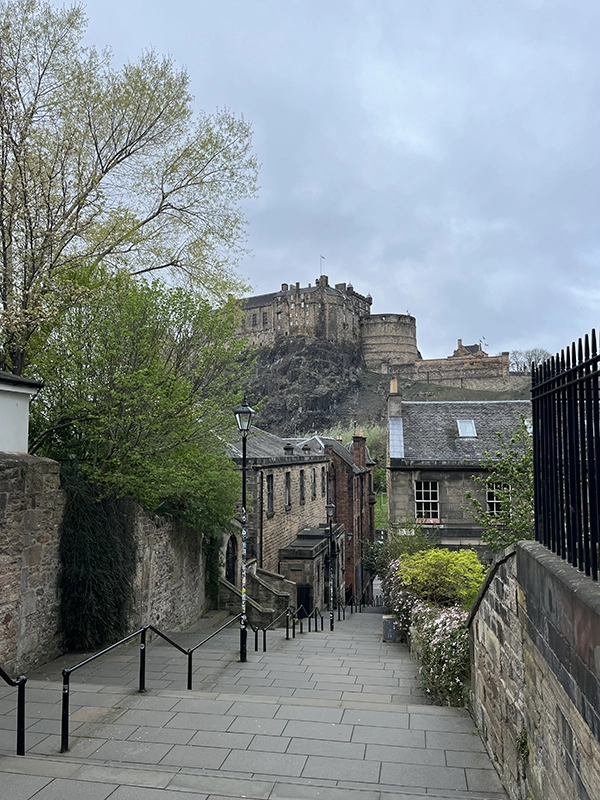 Point de vue appelé The vennel à Edimbourg