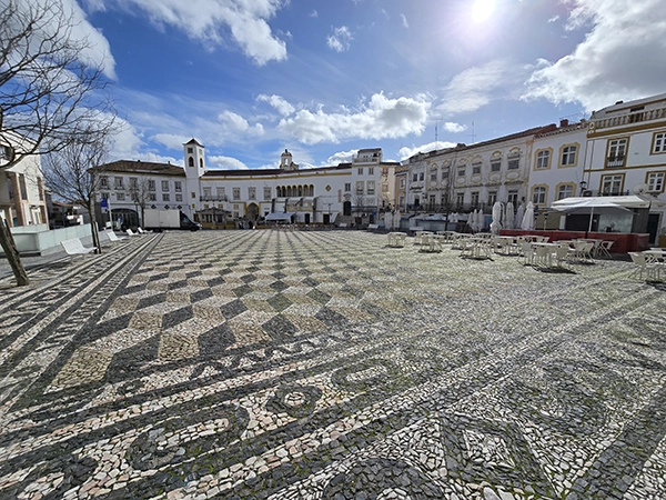 Place de la république à Elvas